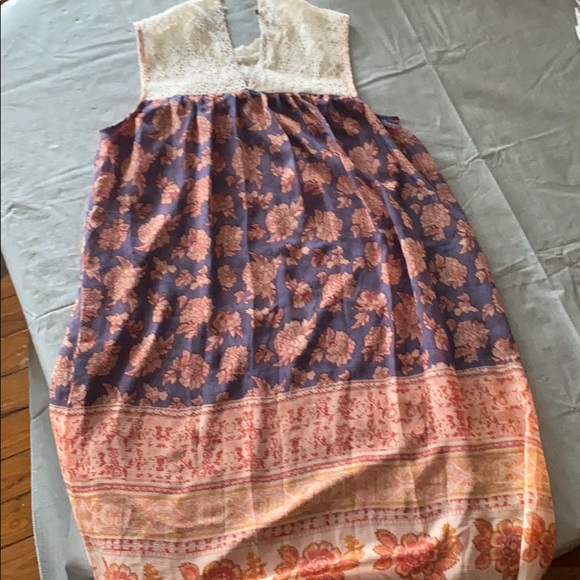 Dress - Picture 2 of 2